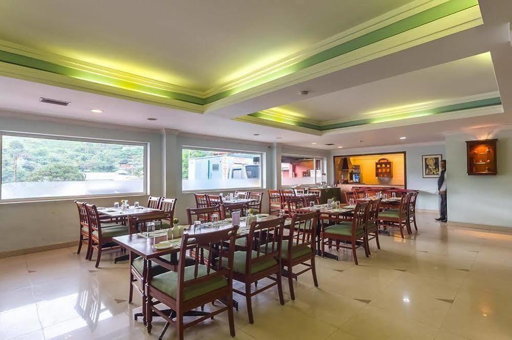 Issacs Residency Otel Munnar Dış mekan fotoğraf