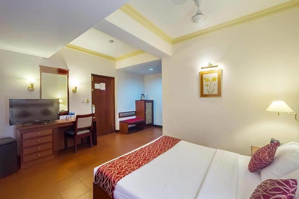 Issacs Residency Otel Munnar Dış mekan fotoğraf
