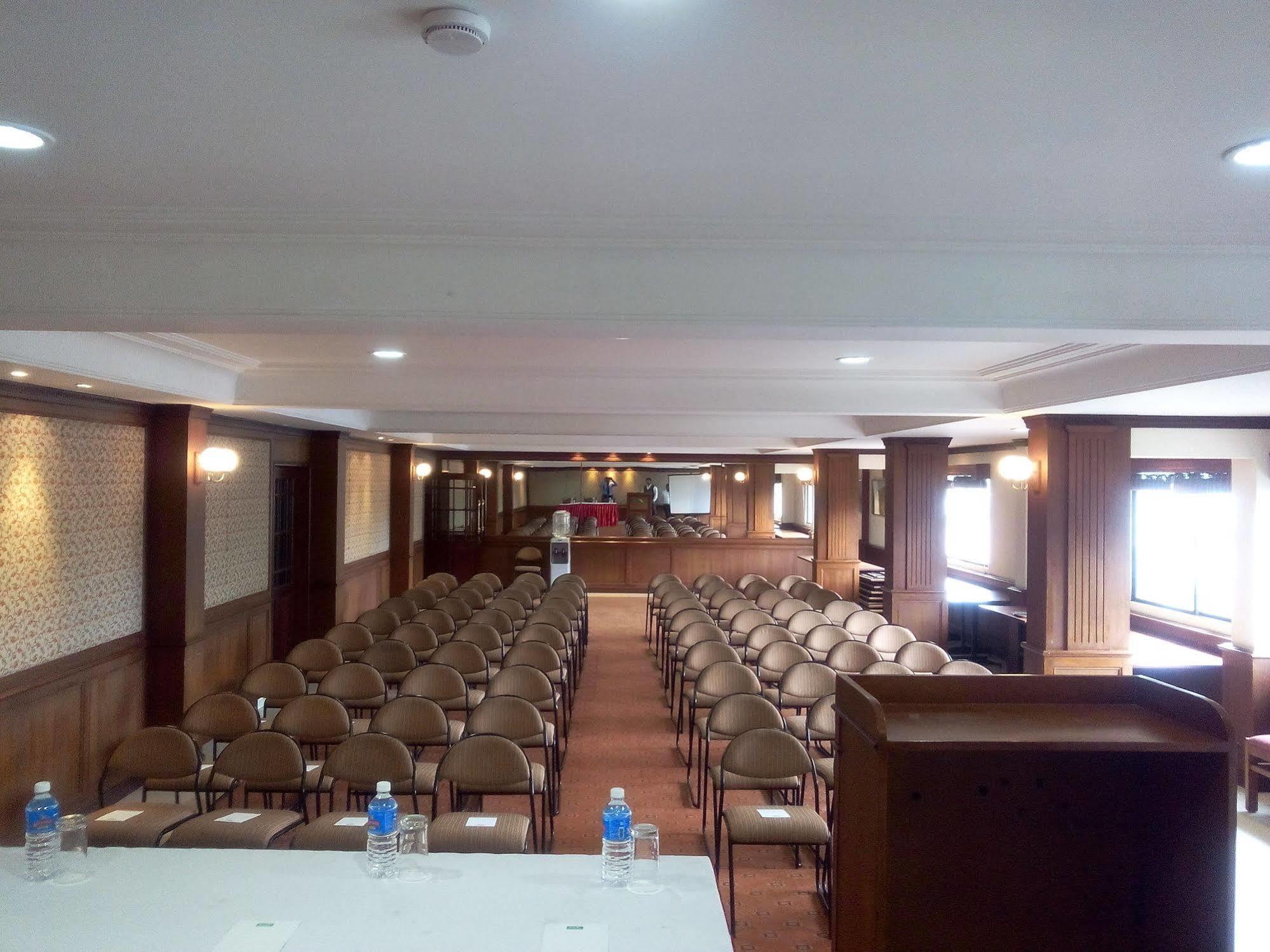 Issacs Residency Otel Munnar Dış mekan fotoğraf